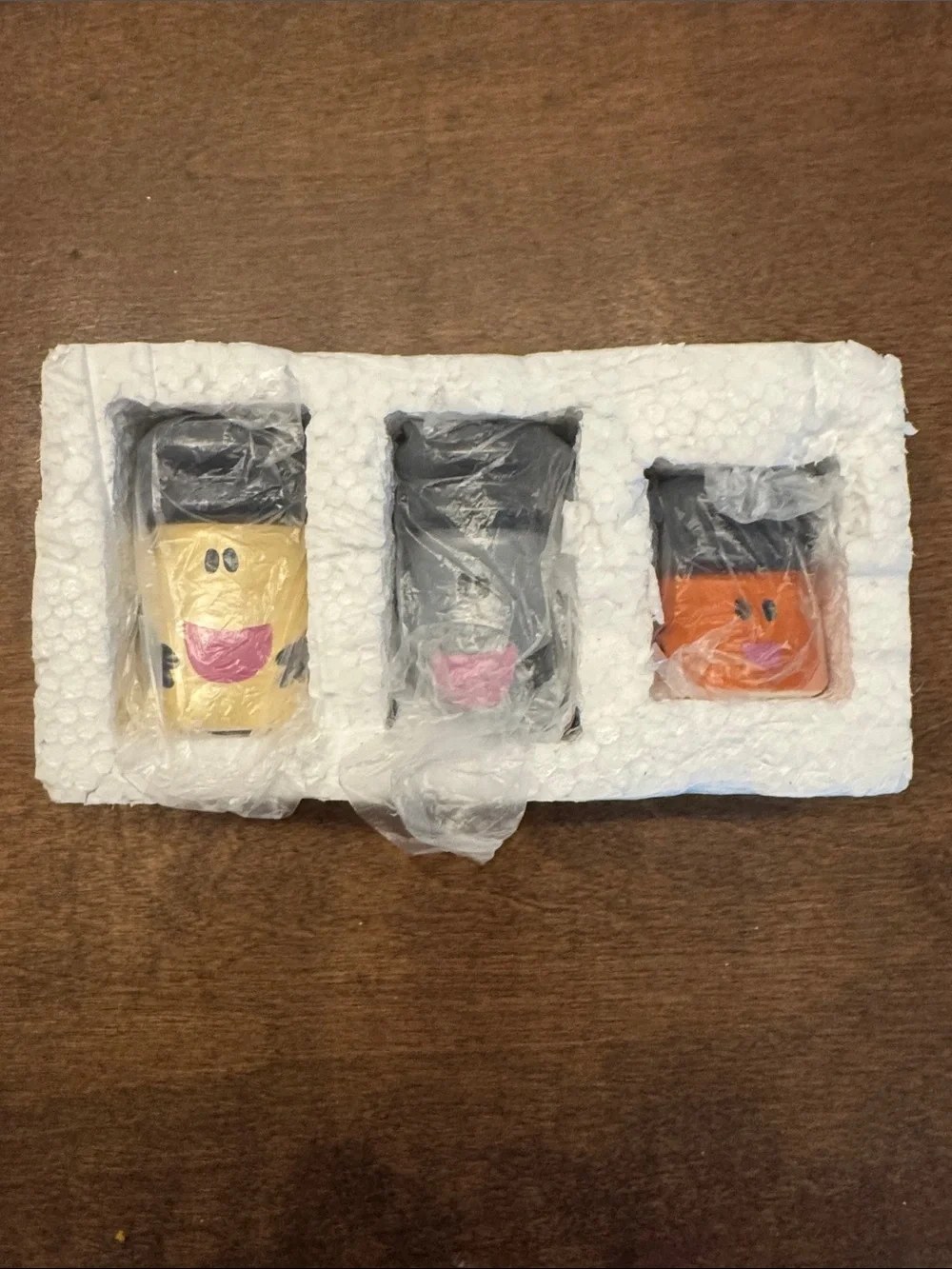 Blues Clues Salt and Pepper Shakers - Picture 1 of 2